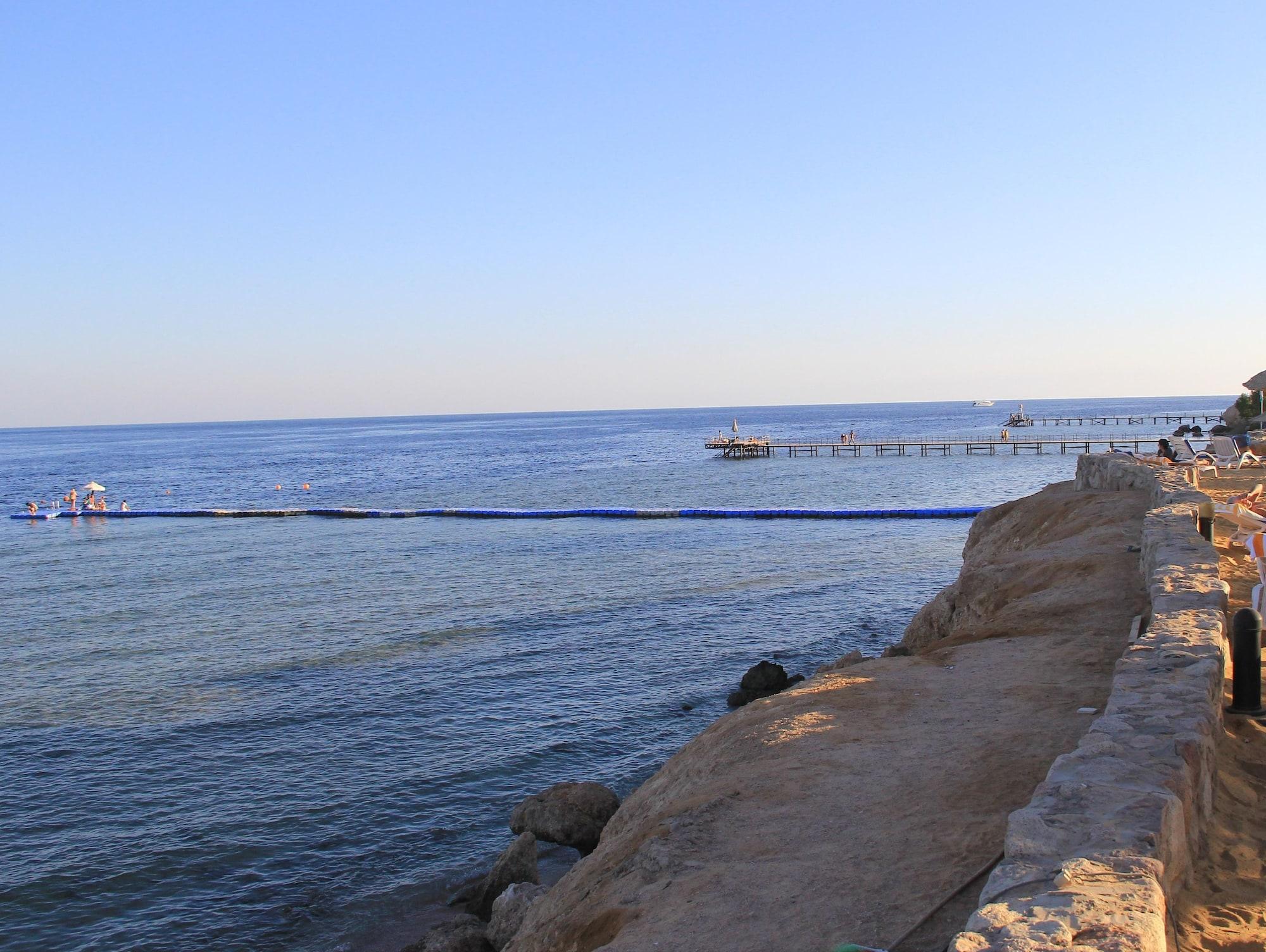 Queen Sharm Aqua Park Hotel Exterior photo