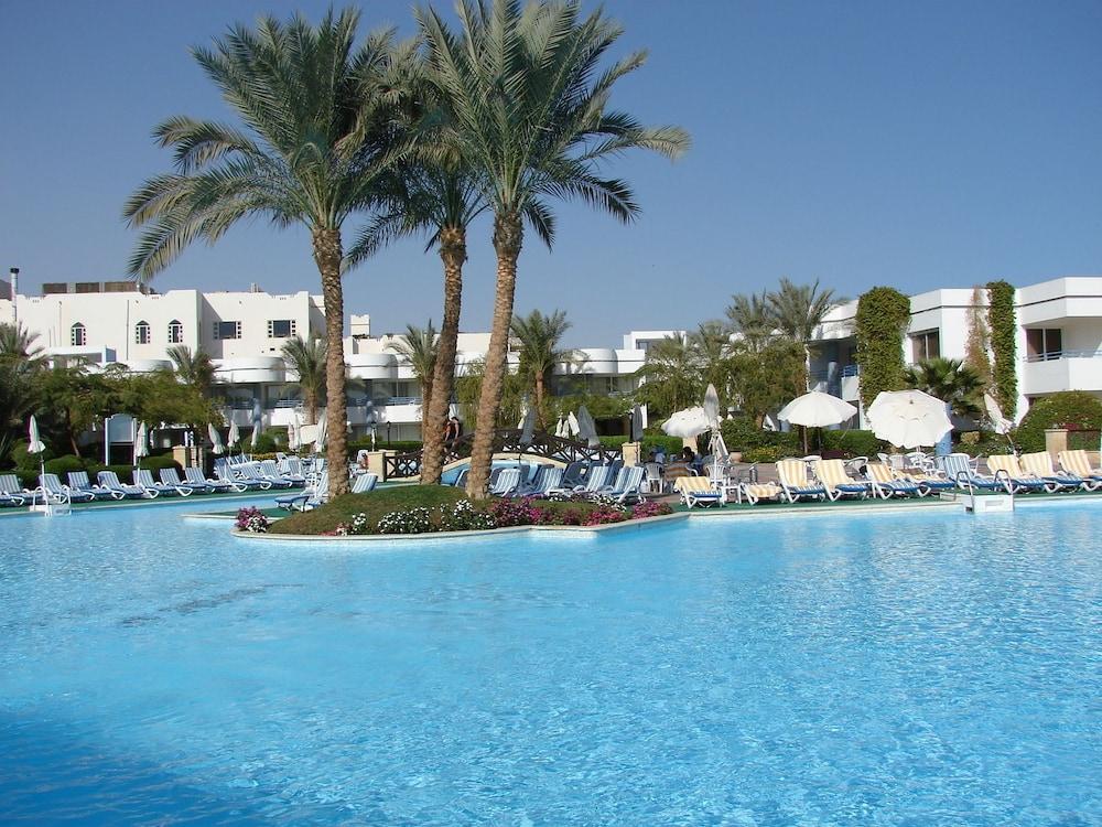 Queen Sharm Aqua Park Hotel Exterior photo